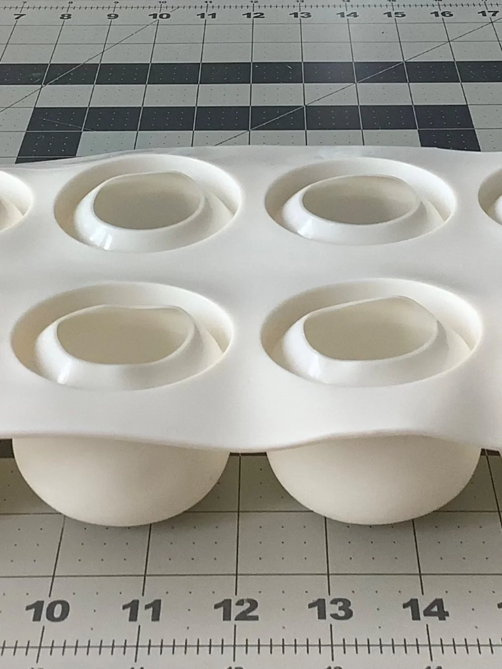 3D Silicone Apple Mold – 8 Cavity Mold for Baking, Chocolate, Mousse & Crafts